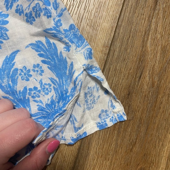 Bellambra Blue & White Floral 100% Linen Top - Picture 4 of 8